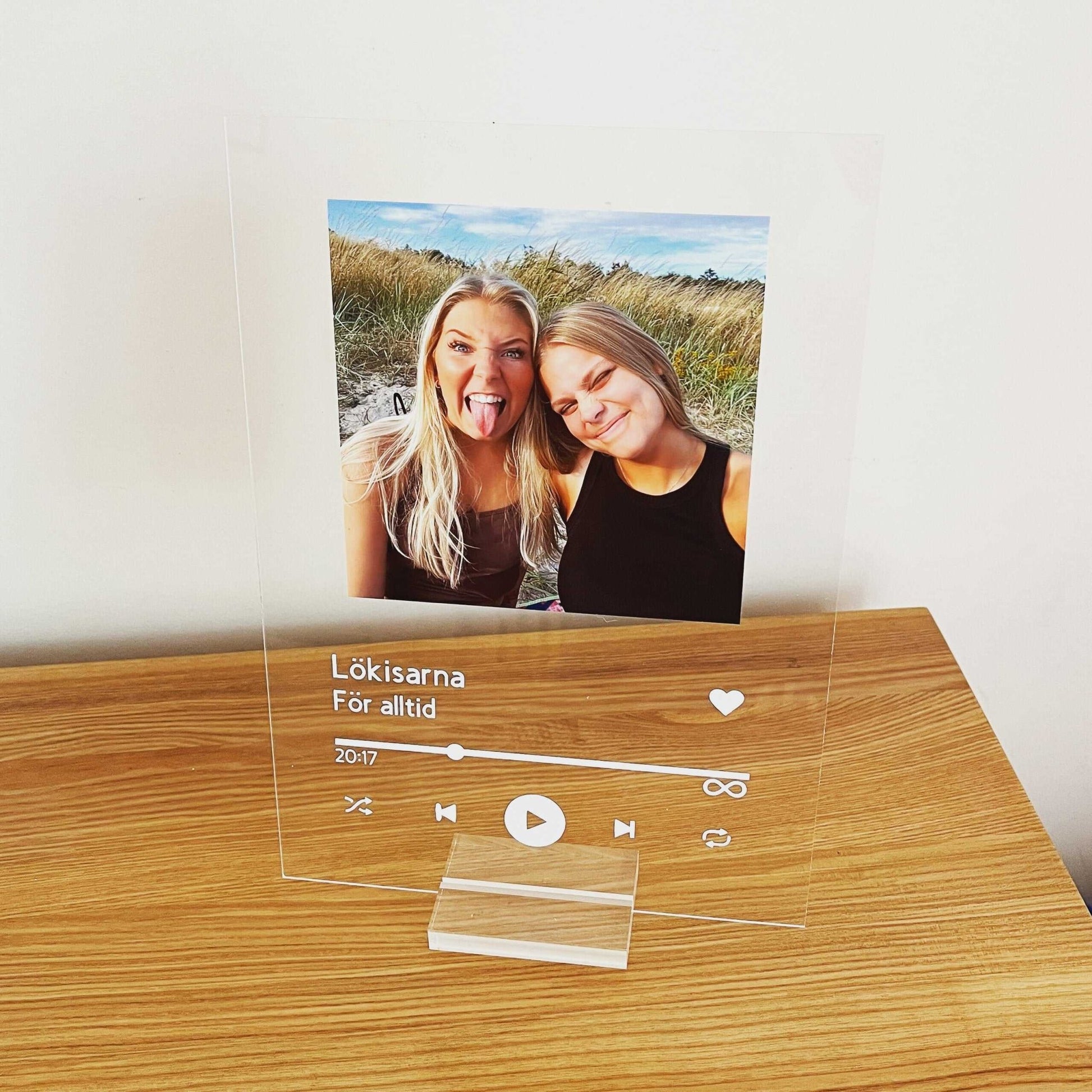 Acrylic Plaque Stands - Plaque To Reality