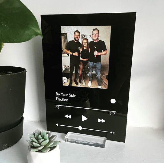 Black Apple Music Plaque