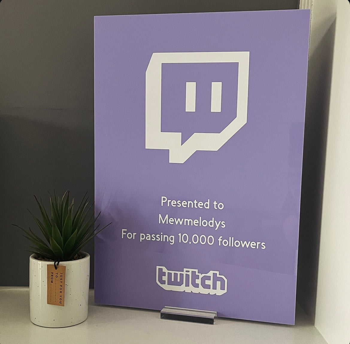 Twitch Streamer Award - Parma Violet