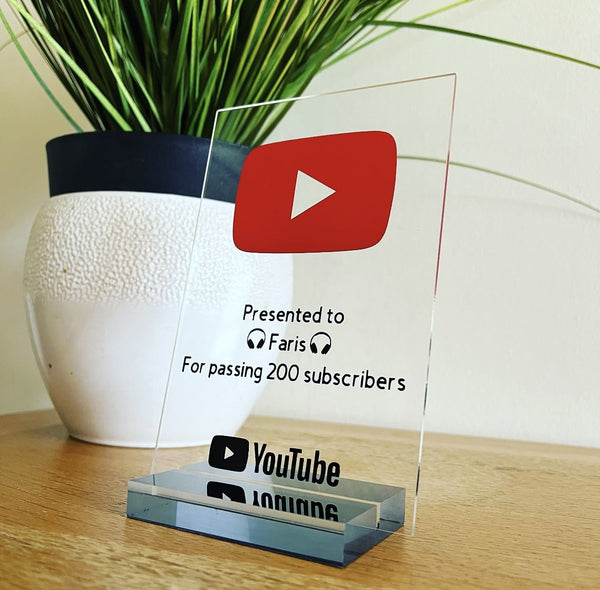 Large  Play Button Frame – Plaque To Reality