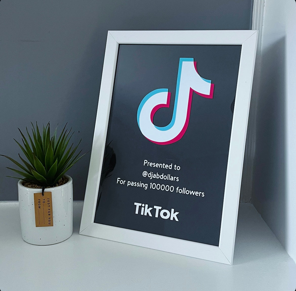 White TikTok Award Frame A4